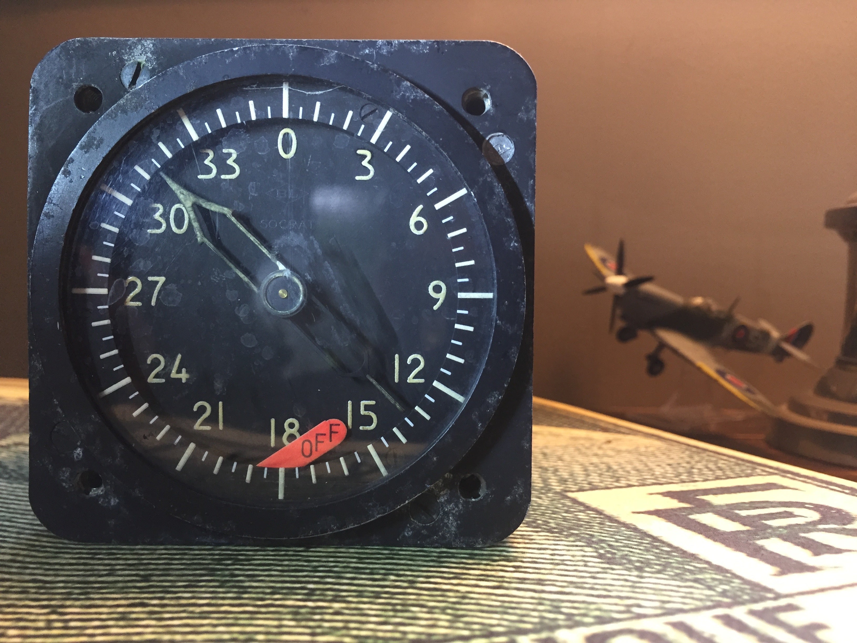 Instrument de radio navigation STTA - ID-77 - période 1960