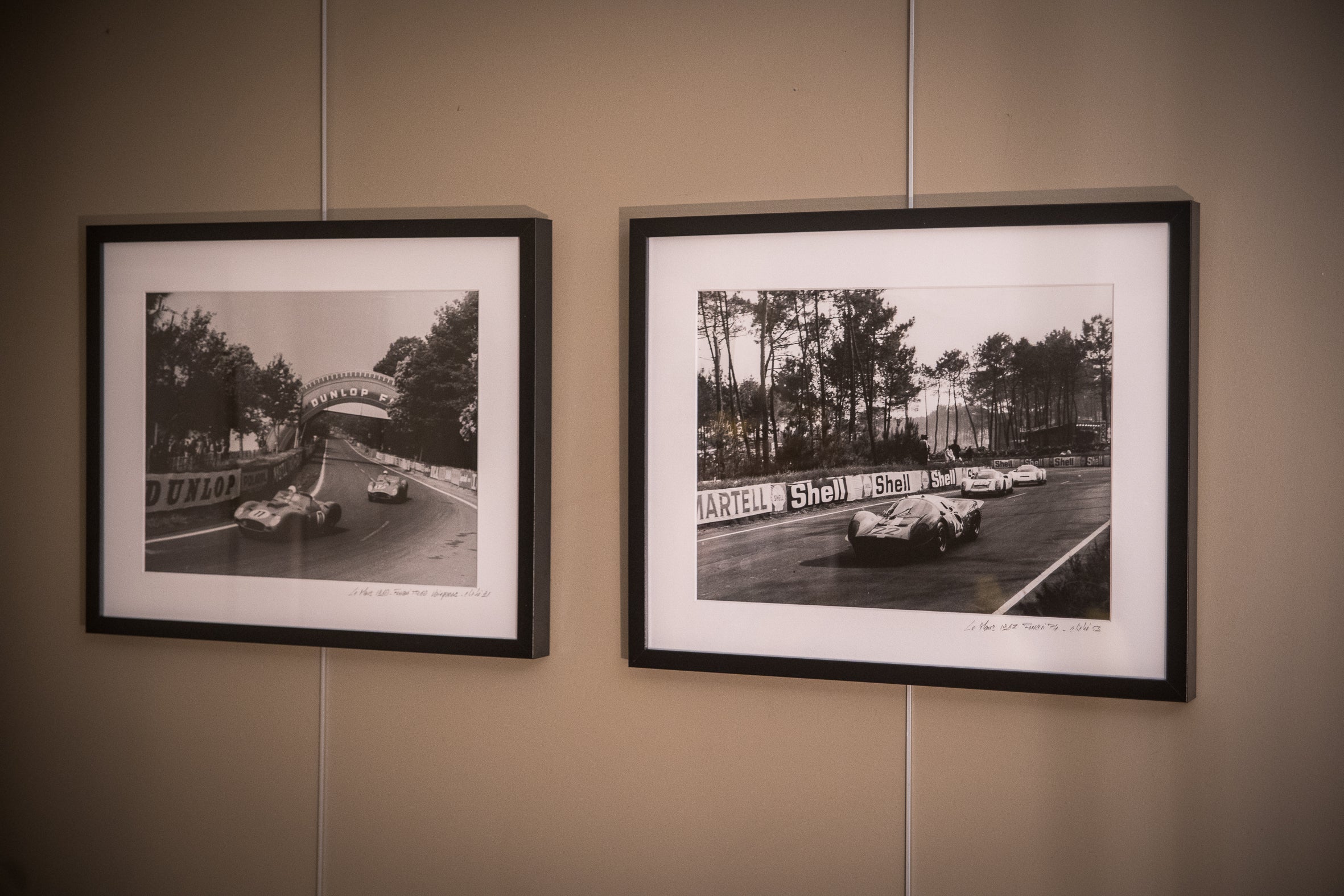 Photo originale Ferrari P4 aux 24H du Mans 1967, tirage vintage Washington Photos, cliché n°53, voiture de course emblématique