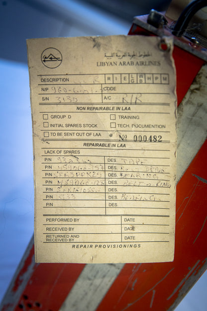 Ensemble de 2 boîtes noires d'un Boeing 727 de Libyan Arab Airlines, période 1970