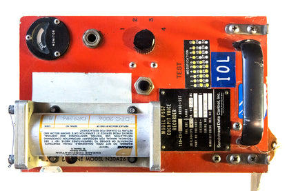 Ensemble de 2 boîtes noires d'un Boeing 727 de Libyan Arab Airlines, période 1970