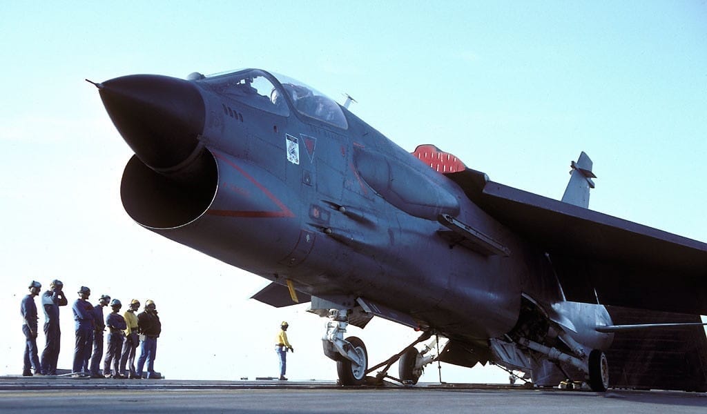 Cône de réacteur de Crusader de l'aéronavale 1970