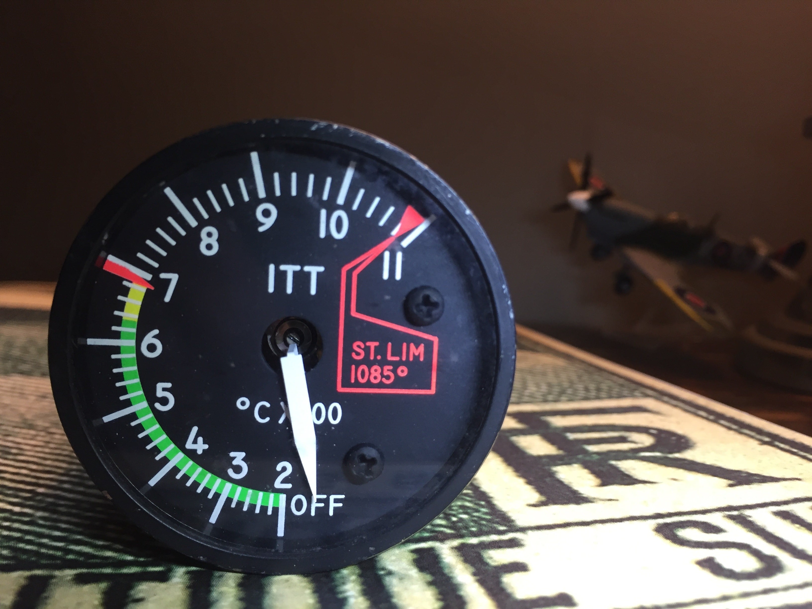 Instrument de mesure de température intermédiaire de turbine période 1970