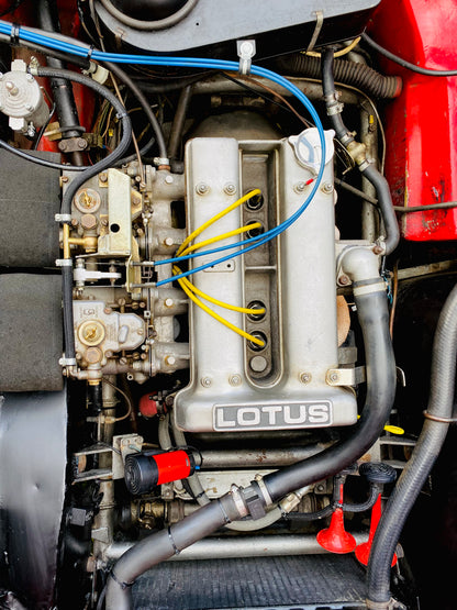 Voiture de collection TVR Vixen S2 de 1969, modèle classique de la marque Classic-Gallery, vue de profil.