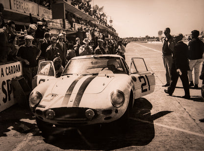 Photo originale Ferrari 250 GT au stand lors des 24H du Mans 1962, prise par Washington Photos, cliché n°170.