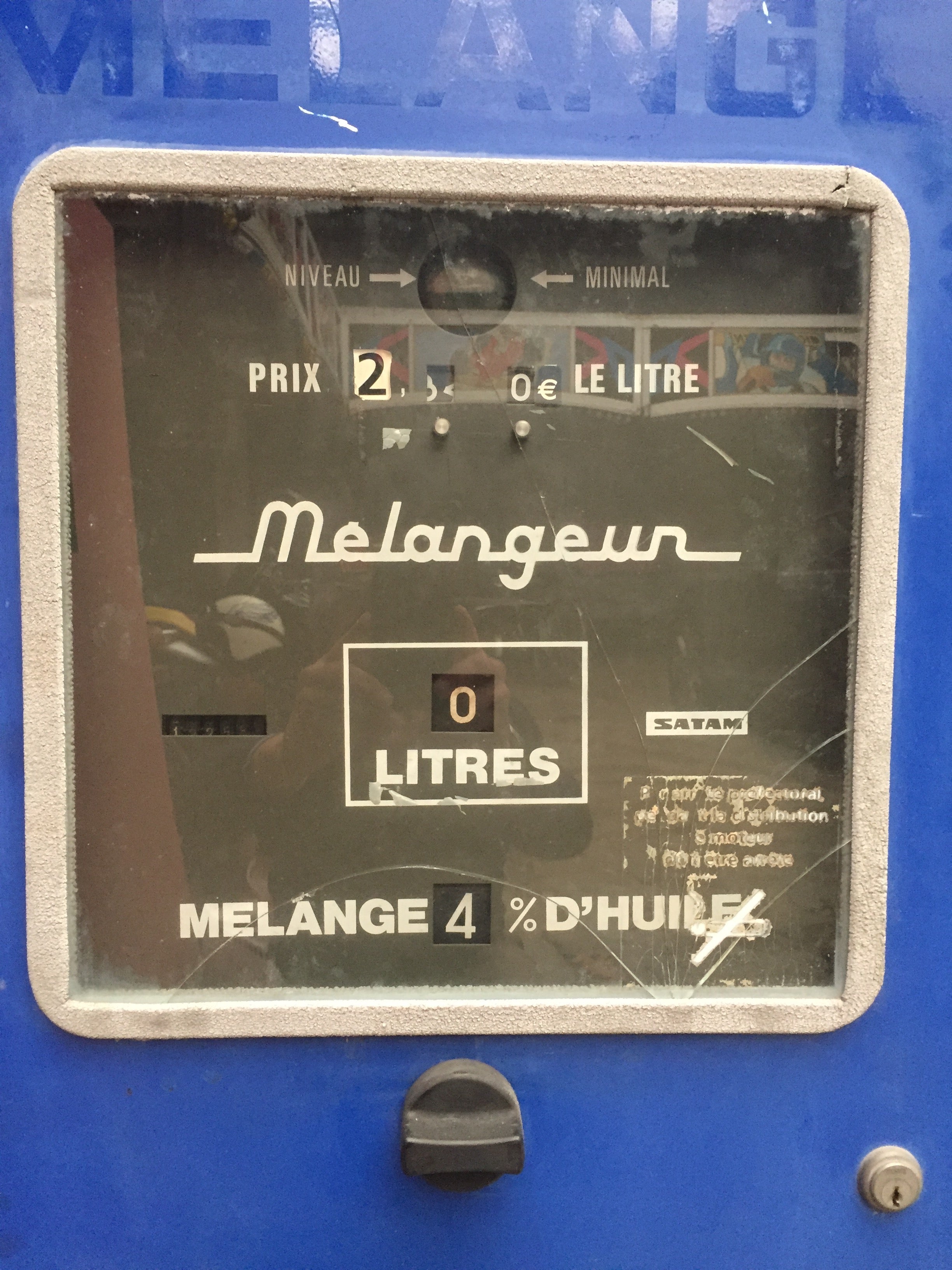 Ancienne pompe mélange Elan 3, 4, 5 ou 6 % de Ma boutique, montrant la pompe à mélange rétro en détail.