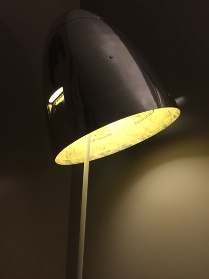 Cône de réacteur Crusader de l'aéronavale 1970, modèle vintage en détail, conçu pour ma boutique.