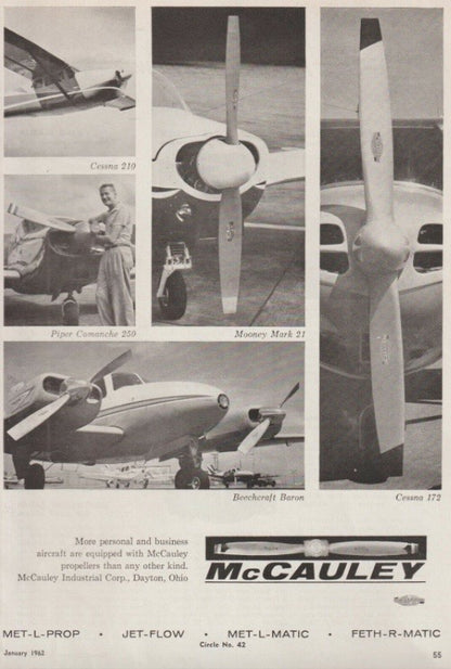 Hélice bipale monobloc Mc Cauley Propeller de période 1960, pièce vintage pour aviation ancienne, montrée en gros plan