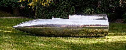 Réservoir Mirage III C de la période 1960-1970, modèle militaire, en métal gris avec détails techniques visibles.
