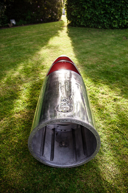 Réservoir Mirage III C de la période 1960-1970, modèle de collection, avec détails métalliques visibles.