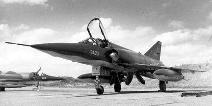 Réservoir Mirage III C de la période 1960-1970, modèle aéronautique en détail, fabriqué par Ma boutique.